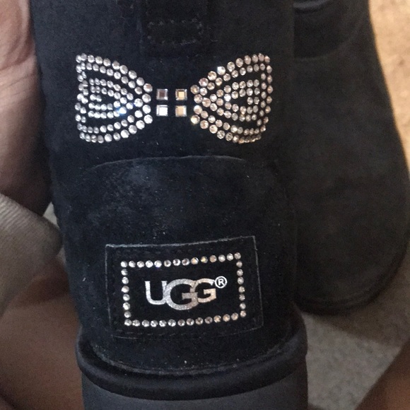 Black Ankle Ugg Boots - Picture 4 of 6